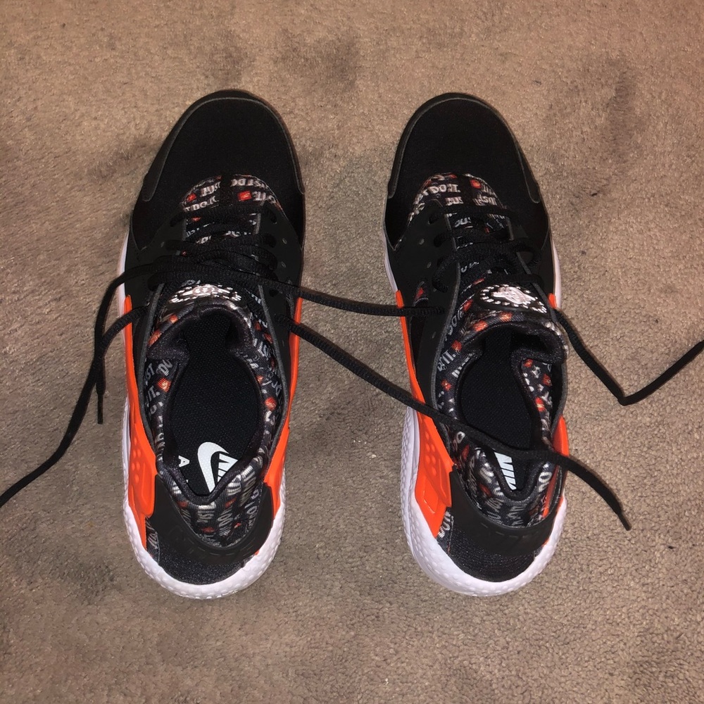 SIZE 13 MEN HARRUCHES WORN ONLY TWICE